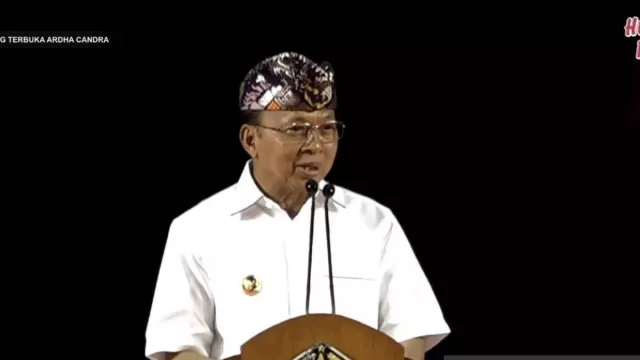Wayan Koster Geram dengan Isu Calo Jabatan di Bali, Posisi Kepala Sekolah pun Dijual - GenPI.co Wayan Koster Geram dengan Isu Calo Jabatan di Bali, Posisi Kepala Sekolah pun Dijual - GenPI.co
