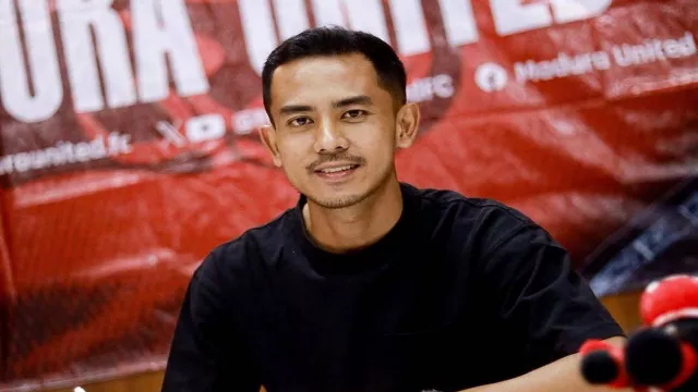 Memukau Bersama Madura United, Taufik Hidayat Dipastikan Tetap Berbaju Loreng - GenPI.co Memukau Bersama Madura United, Taufik Hidayat Dipastikan Tetap Berbaju Loreng - GenPI.co