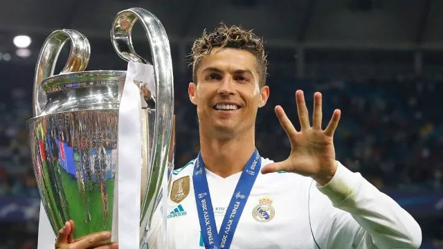 Suporter Real Madrid Desak Florentino Perez Datangkan Cristiano Ronaldo - GenPI.co Suporter Real Madrid Desak Florentino Perez Datangkan Cristiano Ronaldo - GenPI.co