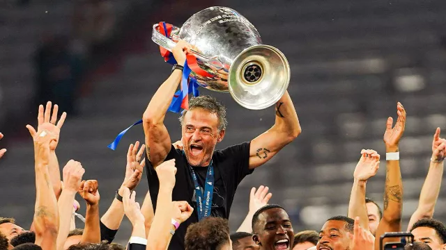 Barcelona dan PSG Jadi Bukti Luis Enrique Pelatih Spesialis Treble Winner - GenPI.co Barcelona dan PSG Jadi Bukti Luis Enrique Pelatih Spesialis Treble Winner - GenPI.co