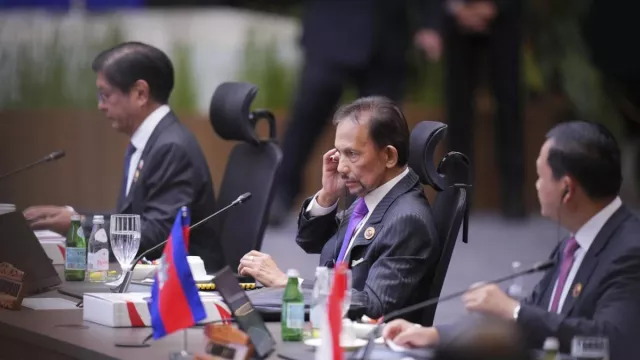 Sultan Brunei Keluar dari Rumah Sakit Malaysia, Lanjutkan Pemulihan di Hotel - GenPI.co Sultan Brunei Keluar dari Rumah Sakit Malaysia, Lanjutkan Pemulihan di Hotel - GenPI.co