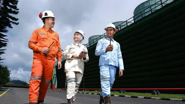 RUPTL 2025–2034 Siap Ciptakan Lapangan Kerja, Mayoritas Green Jobs - GenPI.co RUPTL 2025–2034 Siap Ciptakan Lapangan Kerja, Mayoritas Green Jobs - GenPI.co