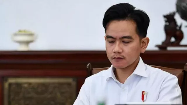MPR dan DPR RI Diminta Segera Proses Usulan Pemakzulan Wapres Gibran - GenPI.co MPR dan DPR RI Diminta Segera Proses Usulan Pemakzulan Wapres Gibran - GenPI.co