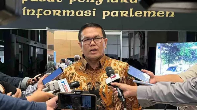 DPR RI Sebut Putusan MK Soal Pendidikan Gratis Harus Dijalankan, Demi NKRI - GenPI.co DPR RI Sebut Putusan MK Soal Pendidikan Gratis Harus Dijalankan, Demi NKRI - GenPI.co