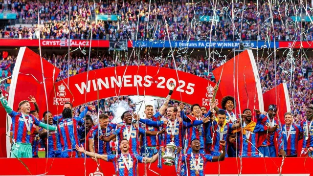 Terancam Gagal Main di Liga Europa, Crystal Palace Rapat dengan UEFA - GenPI.co Terancam Gagal Main di Liga Europa, Crystal Palace Rapat dengan UEFA - GenPI.co