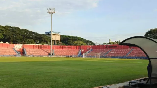 Anti Gelap-Gelapan! Stadion Brawijaya Dipoles, Siapkan Genset dan Pakai Lampu LED - GenPI.co Anti Gelap-Gelapan! Stadion Brawijaya Dipoles, Siapkan Genset dan Pakai Lampu LED - GenPI.co