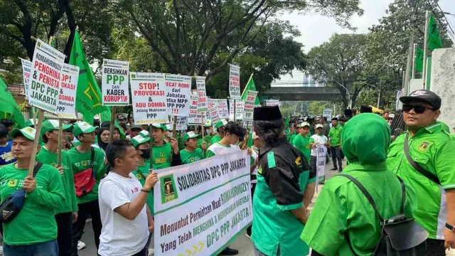 Sering Menimbulkan Kegaduhan, Kader Minta Rommy PPP Dipecat - GenPI.co Sering Menimbulkan Kegaduhan, Kader Minta Rommy PPP Dipecat - GenPI.co