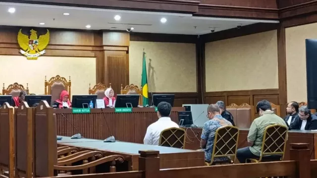Divonis 11 Tahun, 2 Terdakwa Korupsi APD di Kemenkes Harus Ganti Rugi Rp224 M - GenPI.co Divonis 11 Tahun, 2 Terdakwa Korupsi APD di Kemenkes Harus Ganti Rugi Rp224 M - GenPI.co