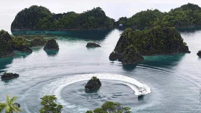 Tambang Nikel Raja Ampat Langgar UU, Tak Ada Izin Lingkungan dan Serobot Pulau Kecil - GenPI.co Tambang Nikel Raja Ampat Langgar UU, Tak Ada Izin Lingkungan dan Serobot Pulau Kecil - GenPI.co
