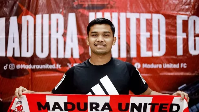 Tetap Berbaju Loreng! Madura United Perpanjang Kontrak Miswar Saputra - GenPI.co Tetap Berbaju Loreng! Madura United Perpanjang Kontrak Miswar Saputra - GenPI.co
