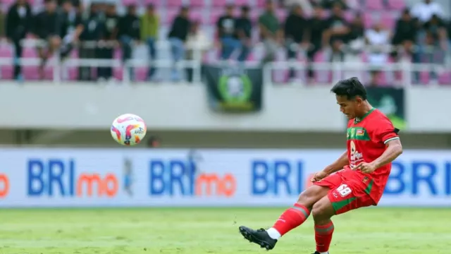 Persebaya Surabaya Terus Bergerak, 3 Pemain Datang dan 10 Dilepas - GenPI.co Persebaya Surabaya Terus Bergerak, 3 Pemain Datang dan 10 Dilepas - GenPI.co