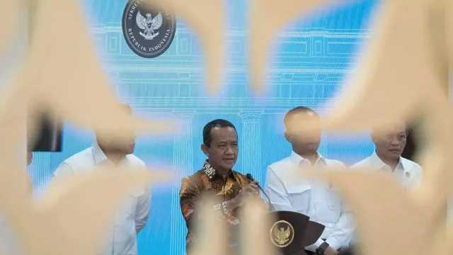 4 Tambang Nikel di Raja Ampat Resmi Dicabut, PT GAG Dibiarkan, Kok Bisa? - GenPI.co 4 Tambang Nikel di Raja Ampat Resmi Dicabut, PT GAG Dibiarkan, Kok Bisa? - GenPI.co