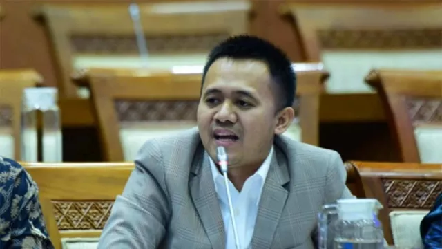 Kasus Tambang di Raja Ampat Jadi Pelajaran, Pemerintah Diminta Tidak Ugal-ugalan - GenPI.co Kasus Tambang di Raja Ampat Jadi Pelajaran, Pemerintah Diminta Tidak Ugal-ugalan - GenPI.co