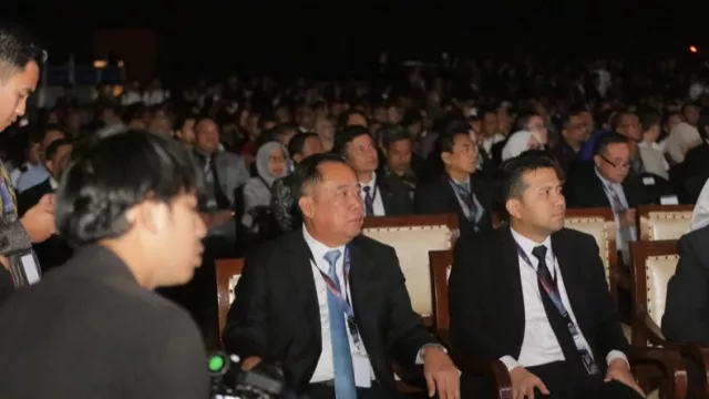 Sumsel Dukung Penguatan Infrastruktur Berkelan, Wagub Cik Ujang Hadir di ICI 2025 Bersama Menko AHY - GenPI.co Sumsel Dukung Penguatan Infrastruktur Berkelan, Wagub Cik Ujang Hadir di ICI 2025 Bersama Menko AHY - GenPI.co