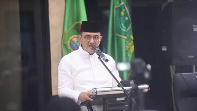 Sekda Sumsel Edward Candra Sambut Hangat Kepulangan Jemaah Haji Kloter Pertama OKU Timur - GenPI.co Sekda Sumsel Edward Candra Sambut Hangat Kepulangan Jemaah Haji Kloter Pertama OKU Timur - GenPI.co