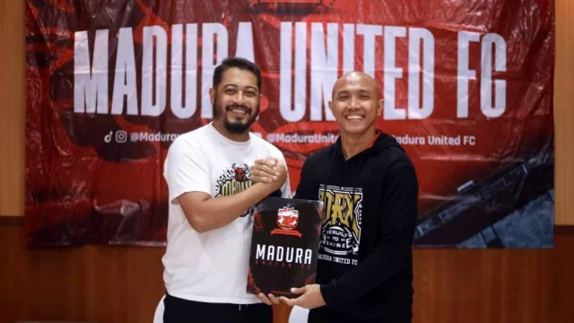Jadi Figur Panutan di Tim Muda, Aditya Harlan Tetap Berseragam Madura United - GenPI.co Jadi Figur Panutan di Tim Muda, Aditya Harlan Tetap Berseragam Madura United - GenPI.co