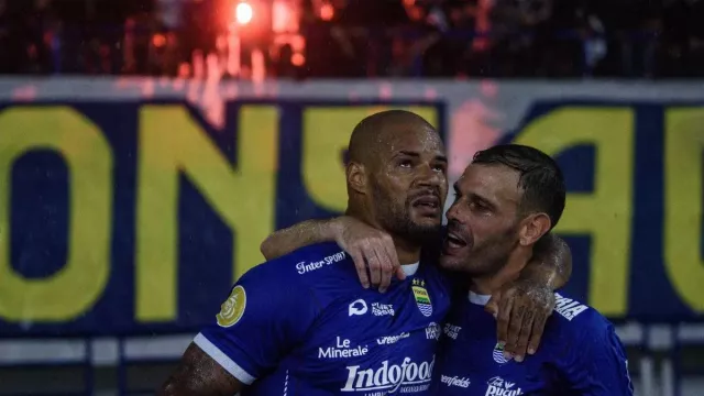 Bikin Sedih, Top Skor Persib Sepanjang Masa David da Silva Tinggalkan Klub - GenPI.co Bikin Sedih, Top Skor Persib Sepanjang Masa David da Silva Tinggalkan Klub - GenPI.co