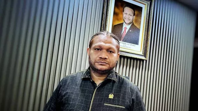 Aksi Tolak Pencabutan Izin Tambang di Raja Ampat Diduga Didalangi, Polri Diminta Tegas - GenPI.co Aksi Tolak Pencabutan Izin Tambang di Raja Ampat Diduga Didalangi, Polri Diminta Tegas - GenPI.co
