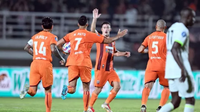 Borneo FC Bersih-Bersih Skuad, 14 Nama Dilepas Jelang Musim Baru, Termasuk Pelatih - GenPI.co Borneo FC Bersih-Bersih Skuad, 14 Nama Dilepas Jelang Musim Baru, Termasuk Pelatih - GenPI.co