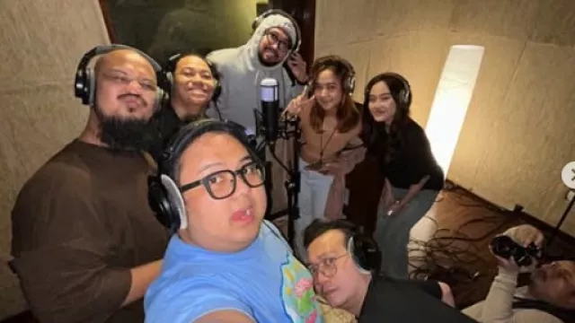 Gusti Irwan Wibowo Jatuh di Kamar Mandi sebelum Meninggal, Keluarga Anggap Musibah - GenPI.co Gusti Irwan Wibowo Jatuh di Kamar Mandi sebelum Meninggal, Keluarga Anggap Musibah - GenPI.co