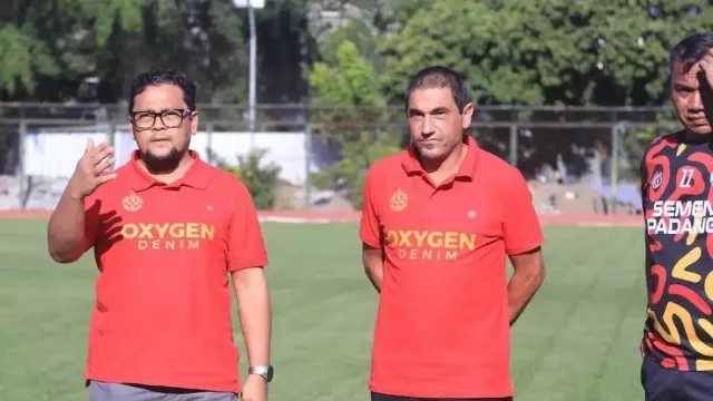 Eduardo Almeida Siapkan Kerangka Tim Semen Padang untuk Liga 1 - GenPI.co Eduardo Almeida Siapkan Kerangka Tim Semen Padang untuk Liga 1 - GenPI.co