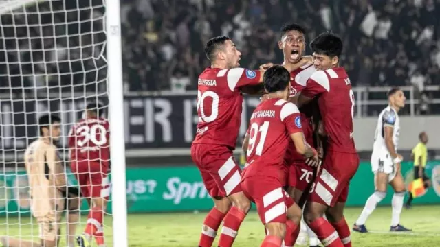 Persis Solo Amankan Tanda Tangan Bek Tangguh Cleylton Santos - GenPI.co Persis Solo Amankan Tanda Tangan Bek Tangguh Cleylton Santos - GenPI.co