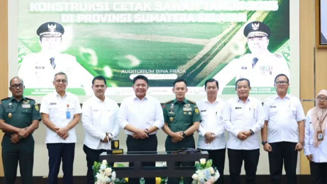 Gandeng TNI, Herman Deru Pacu Ekspansi Sawah Demi Swasembada Pangan Nasional - GenPI.co Gandeng TNI, Herman Deru Pacu Ekspansi Sawah Demi Swasembada Pangan Nasional - GenPI.co
