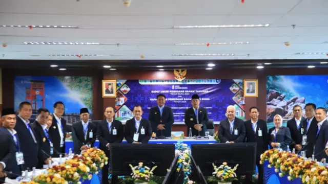 Herman Deru Ambil Langkah Tegas Demi Performa Bank Daerah - GenPI.co Herman Deru Ambil Langkah Tegas Demi Performa Bank Daerah - GenPI.co