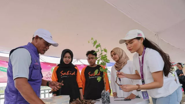 Si Manis Munjul, Festival dari LSPR yang Memperkuat Identitas Kampung Anggur - GenPI.co Si Manis Munjul, Festival dari LSPR yang Memperkuat Identitas Kampung Anggur - GenPI.co