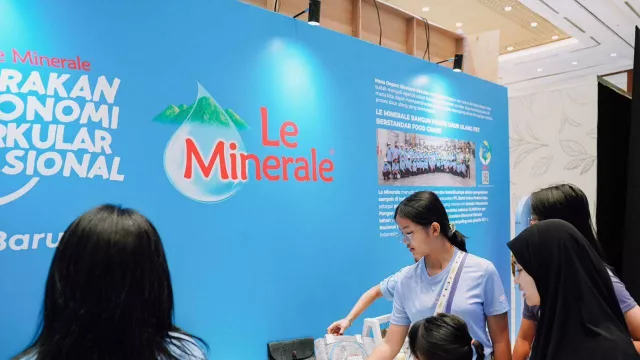 Le Minerale Transformasi Sampah PET Jadi Produk Berkualitas - GenPI.co Le Minerale Transformasi Sampah PET Jadi Produk Berkualitas - GenPI.co