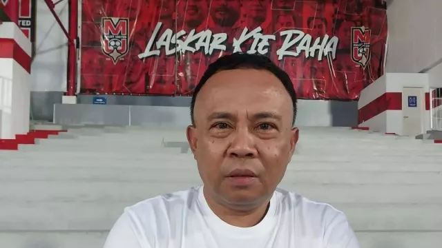 Malut United Pilih Pelatih Lokal Gantikan Imran Nahumarury, Soal Nama Segera Diumumkan - GenPI.co Malut United Pilih Pelatih Lokal Gantikan Imran Nahumarury, Soal Nama Segera Diumumkan - GenPI.co