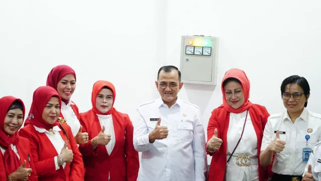 Kolaborasi Pemprov Sumsel dan PIM Wujudkan Perayaan Hari Kebaya Nasional yang Berkelas - GenPI.co Kolaborasi Pemprov Sumsel dan PIM Wujudkan Perayaan Hari Kebaya Nasional yang Berkelas - GenPI.co