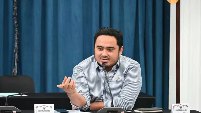 Golkar Sebut MK Masuk Ranah Legislatif Seusai Pisahkan Pemilu Nasional dan Daerah - GenPI.co Golkar Sebut MK Masuk Ranah Legislatif Seusai Pisahkan Pemilu Nasional dan Daerah - GenPI.co