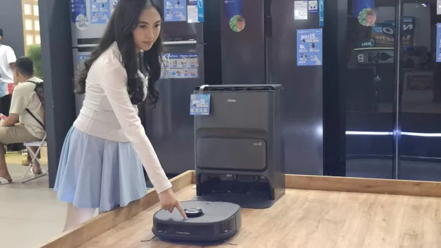 3 Tempat di Rumah Sering Terlewat Saat Menyedot Debu, Midea Vacuum Cleaner Solusinya - GenPI.co 3 Tempat di Rumah Sering Terlewat Saat Menyedot Debu, Midea Vacuum Cleaner Solusinya - GenPI.co