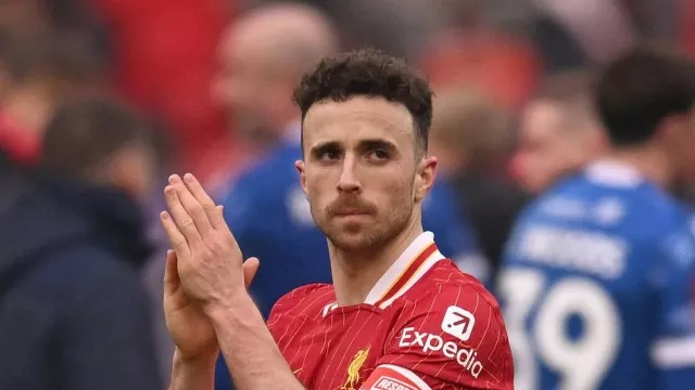 Ikut Tradisi Portugal, Diogo Jota Dimakamkan 2 Hari Setelah Kecelakaan - GenPI.co Ikut Tradisi Portugal, Diogo Jota Dimakamkan 2 Hari Setelah Kecelakaan - GenPI.co