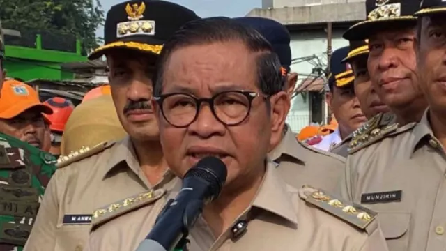 Pramono Anung Minta Maaf Seusai Warganya Terdampak Banjir Berhari-hari - GenPI.co Pramono Anung Minta Maaf Seusai Warganya Terdampak Banjir Berhari-hari - GenPI.co