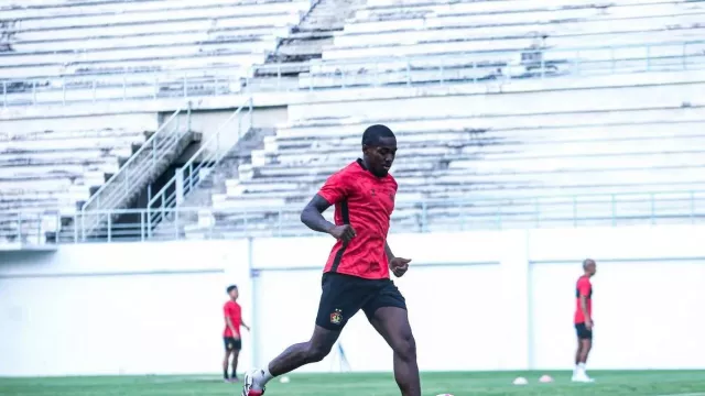 Persik Kediri Rekrut Striker Prancis Sylvain Atieda, Cetak 27 Gol Musim Lalu - GenPI.co Persik Kediri Rekrut Striker Prancis Sylvain Atieda, Cetak 27 Gol Musim Lalu - GenPI.co