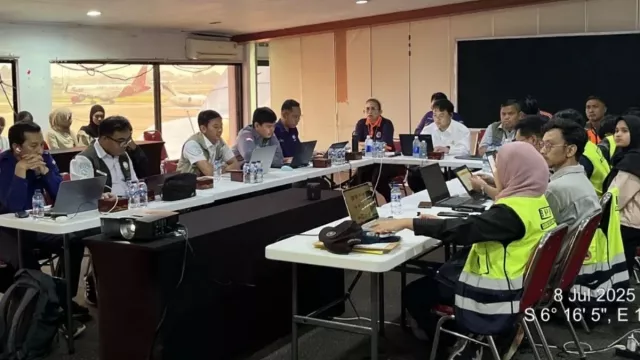 Banjir Jakarta, BNPB Modifikasi Cuaca Semai Garam 2.000 Kg - GenPI.co Banjir Jakarta, BNPB Modifikasi Cuaca Semai Garam 2.000 Kg - GenPI.co