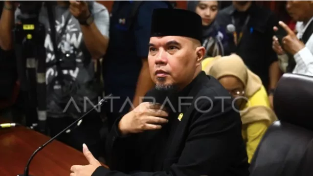 Ahmad Dhani Sebut Al Ghazali Sangat Kesal Adiknya Dihujat Netizen - GenPI.co