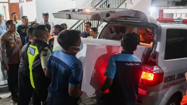 Basarnas Ajukan Perpanjangan Pencarian Korban KMP Tunu Demi Kemanusiaan - GenPI.co Basarnas Ajukan Perpanjangan Pencarian Korban KMP Tunu Demi Kemanusiaan - GenPI.co