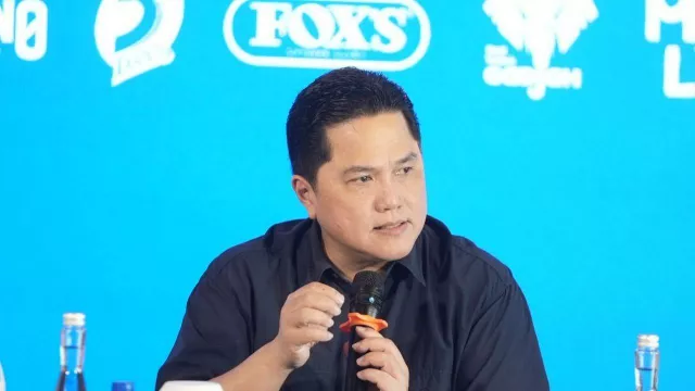 Dapat Peringatan dari FIFA, Erick Thohir Lepas Jabatan Ketua Komite Wasit - GenPI.co Dapat Peringatan dari FIFA, Erick Thohir Lepas Jabatan Ketua Komite Wasit - GenPI.co