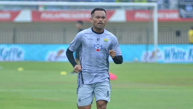 Belum Pulih 100 Persen, Saddil Ramdani Kejar Fisik Demi Debut di Persib - GenPI.co Belum Pulih 100 Persen, Saddil Ramdani Kejar Fisik Demi Debut di Persib - GenPI.co