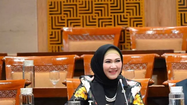 NasDem Soroti Nasib Guru Honorer Bertahun-tahun Mengabdi, Negara Diminta Adil - GenPI.co NasDem Soroti Nasib Guru Honorer Bertahun-tahun Mengabdi, Negara Diminta Adil - GenPI.co