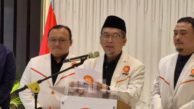 PKS Tanggapi Sentilan Anies Baswedan, Prabowo Dinilai Sudah Luar Biasa - GenPI.co PKS Tanggapi Sentilan Anies Baswedan, Prabowo Dinilai Sudah Luar Biasa - GenPI.co