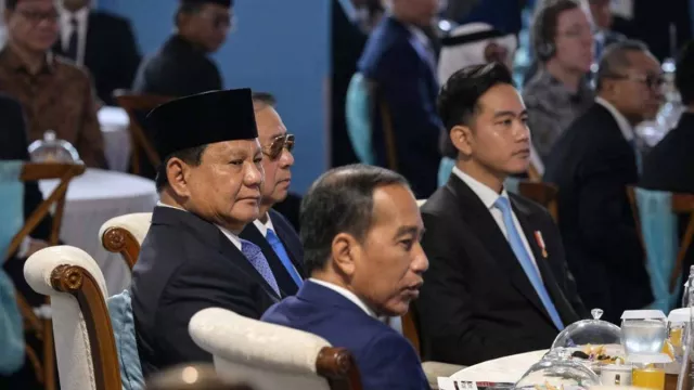 Bicara Agenda Besar di Balik Isu Pemakzulan, Jokowi Disebut Sedang Takut - GenPI.co Bicara Agenda Besar di Balik Isu Pemakzulan, Jokowi Disebut Sedang Takut - GenPI.co