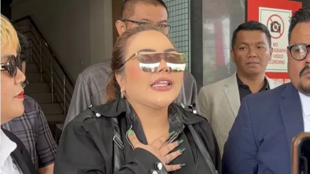 Lisa Mariana Siap Jalani Pemeriksaan, Kondisi Sehat - GenPI.co Lisa Mariana Siap Jalani Pemeriksaan, Kondisi Sehat - GenPI.co