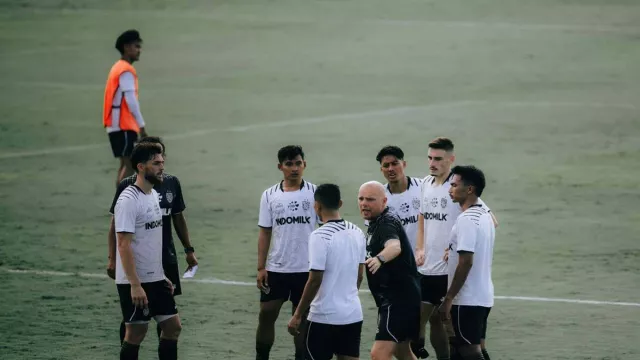 Pelatih Bali United Pede dengan Timnya, Meski Bisa Penuhi Kuota Pemain Asing - GenPI.co Pelatih Bali United Pede dengan Timnya, Meski Bisa Penuhi Kuota Pemain Asing - GenPI.co