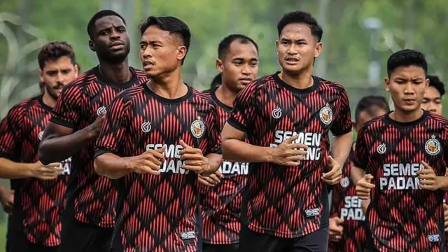 Tantangan Berat Semen Padang, Langsung Hadapi Persib dan Dewa United - GenPI.co Tantangan Berat Semen Padang, Langsung Hadapi Persib dan Dewa United - GenPI.co