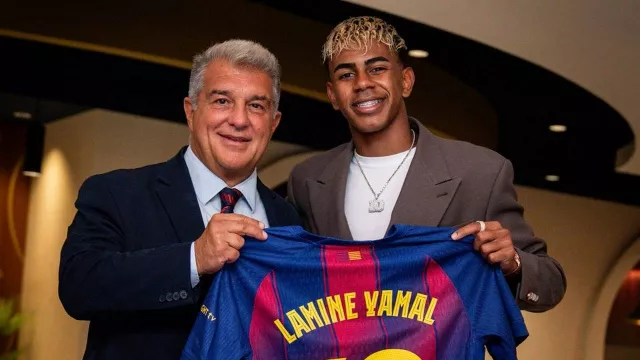 70 Ribu Jersei Lamine Yamal Terjual dalam Sehari, Barcelona Raup Rp 189 Miliar - GenPI.co 70 Ribu Jersei Lamine Yamal Terjual dalam Sehari, Barcelona Raup Rp 189 Miliar - GenPI.co