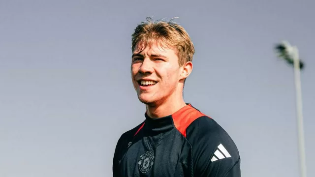 Rasmus Hojlund Bakal Hengkang, AC Milan dan Juventus Siaga 1 - GenPI.co Rasmus Hojlund Bakal Hengkang, AC Milan dan Juventus Siaga 1 - GenPI.co